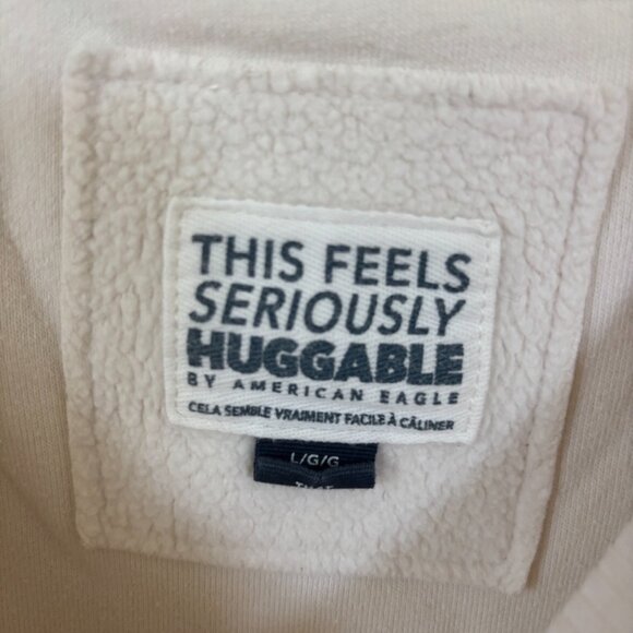 American Eagle Fuzzy Oversized Cream Sweatshirt Size Large - Picture 2 of 3